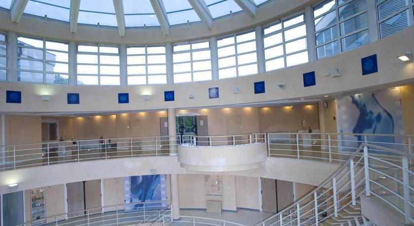 Отель Vichy Spa Hôtel Les Celestins
