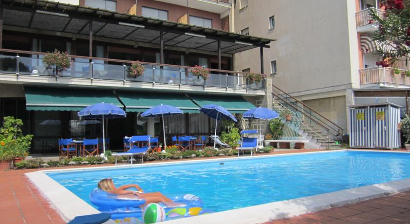 Отель Hotel Admiral