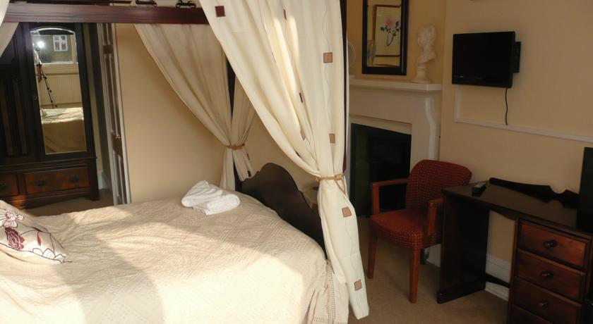 Отель The Lismore Hotel
