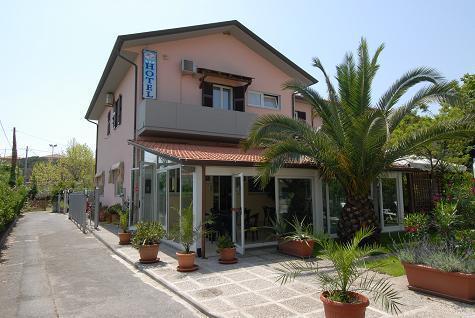 Отель Hotel Patrizia
