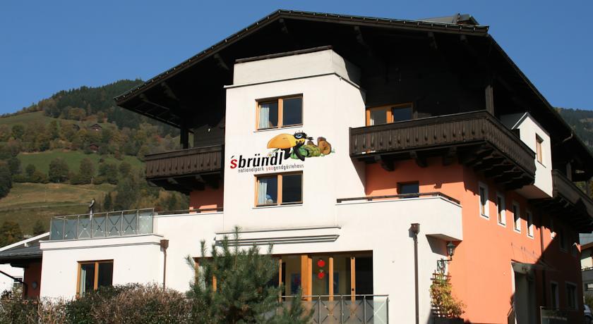Отель Jugendgästehaus s'Bründl