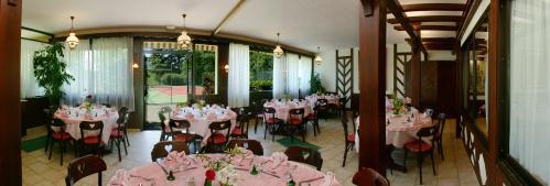Отель Hotel Le Carina