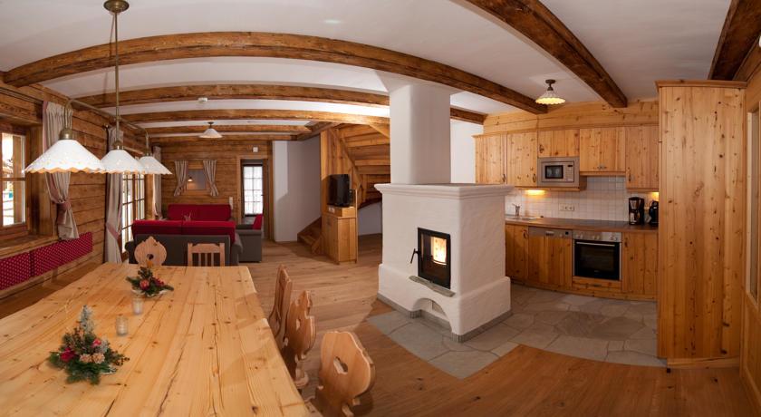 Отель Almdorf Grossarltal Chalets