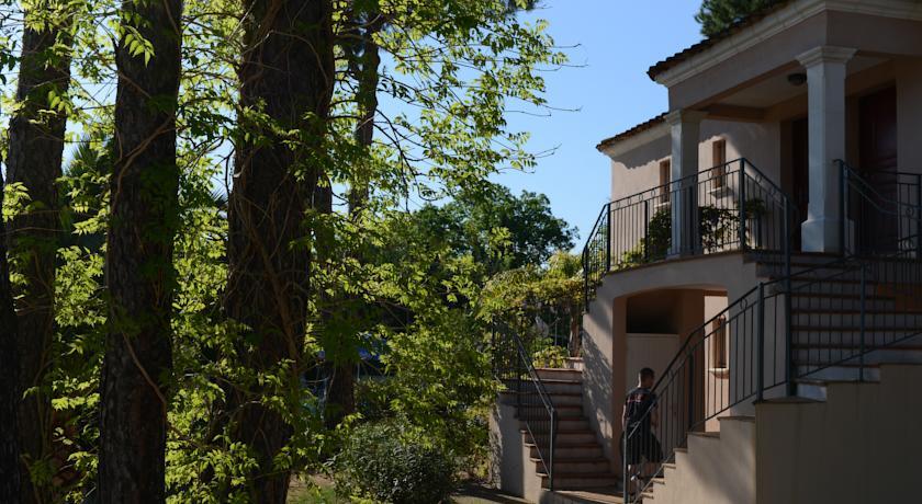 Отель Le Clos Bonnaventure
