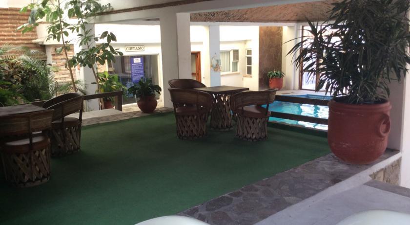 Апартаменты Hotel Villa De La Plata