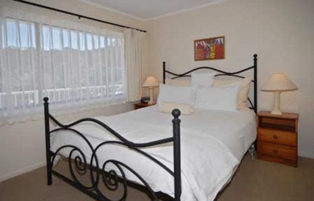 Отель Triton Suites Motel
