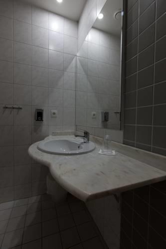 Airport Hotel Smári