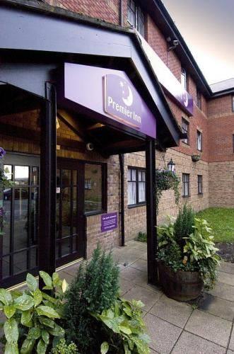 Отель Premier Inn Manchester (Hyde)
