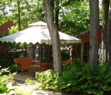 Мини-отель Sugarbush Guest House B&B