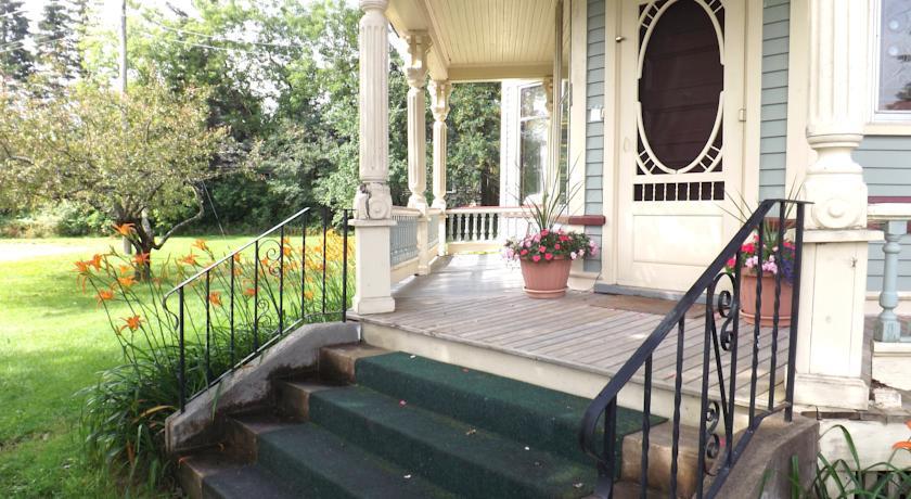 Мини-отель Victorian Veranda Bed & Breakfast