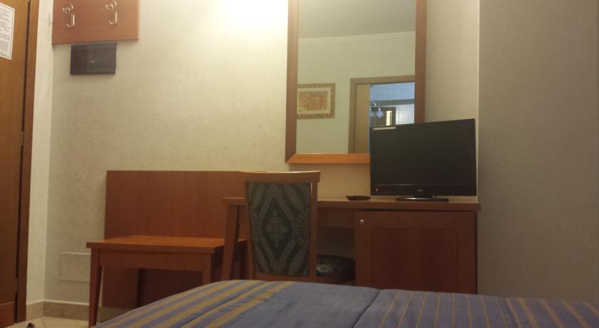 Отель Hotel Ristorante Rinelli