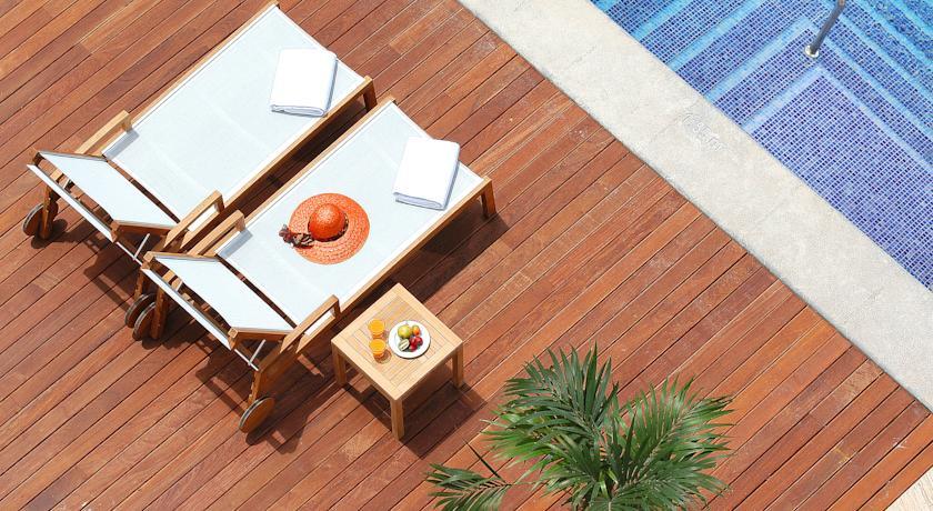 Отель Aimia Hotel