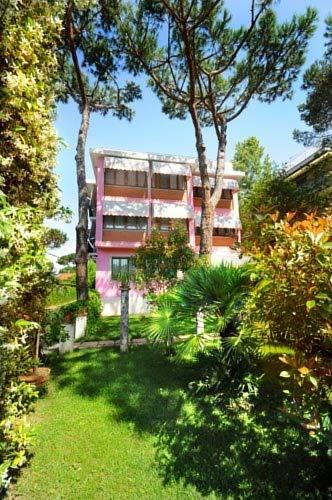 Отель Hotel Manuela