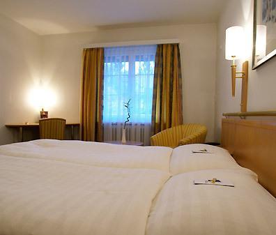 Отель Hotel Restaurant Ochsen & Lodge