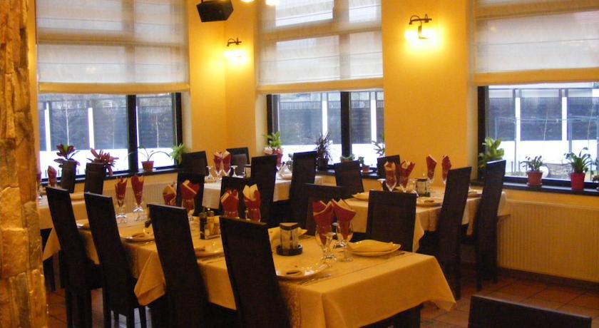 Отель Hotel Hillden Lodge&Restaurant