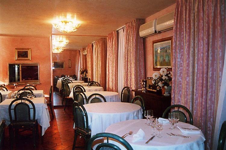 Отель Hotel Sonia