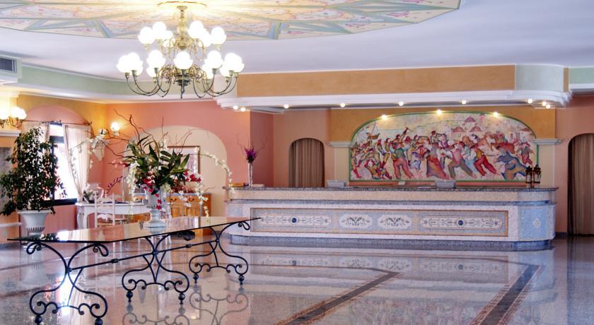 Отель Club Hotel Marina Beach