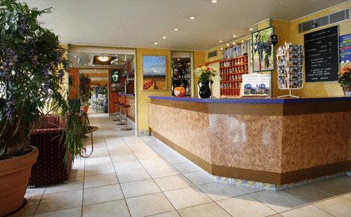 Отель Armony Inter-Hotel Dijon Sud