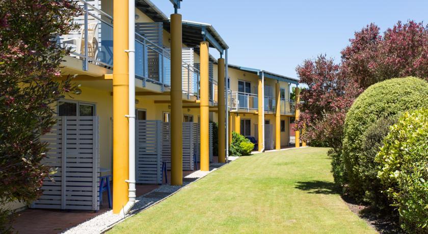 Airport Greens Motel