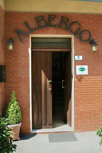 Отель Albergo La Perla