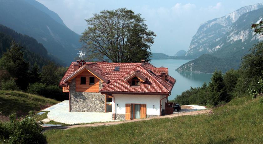 Отель Agriturismo Ai Castioni