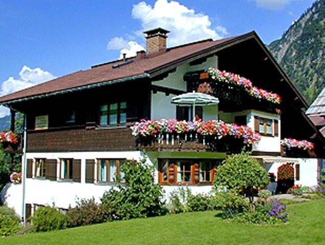 Апартаменты Gästehaus Bender