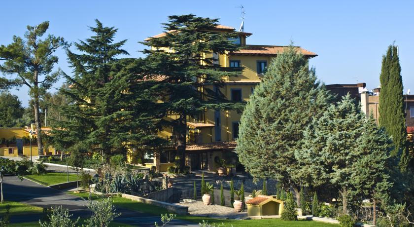 Отель Hotel Poggio Regillo