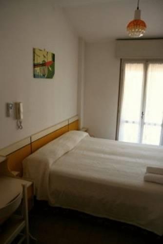 Отель Alice Hotel