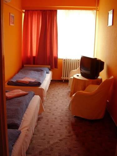 Отель Hotel Tara