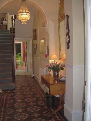 Гостевой дом Cranleigh Hotel