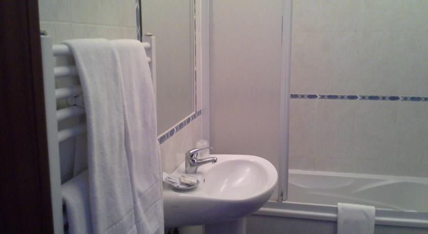 Отель Hotel Louro