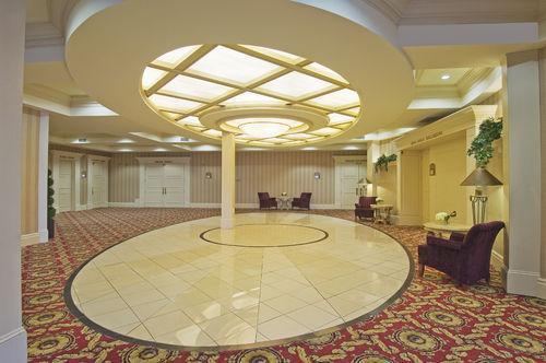 Отель Holiday Inn Hotel & Suites St.Catharines-Niagara