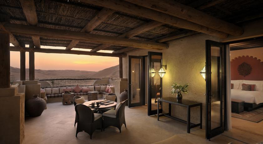 Отель Qasr Al Sarab Desert Resort by Anantara