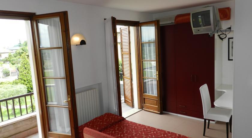 Отель Hotel La Muraglia