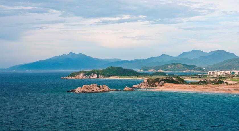 Отель Four Points by Sheraton Shenzhou Peninsula Resort