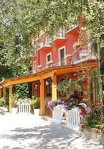 Отель Hotel Menapace