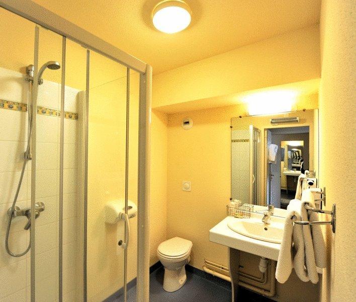 Отель Hotel les Commercants