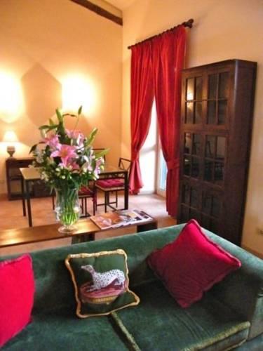 Отель Casale Tormaggiore
