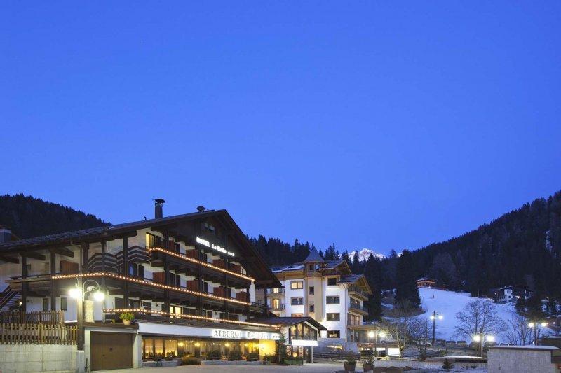 Отель Hotel La Baita