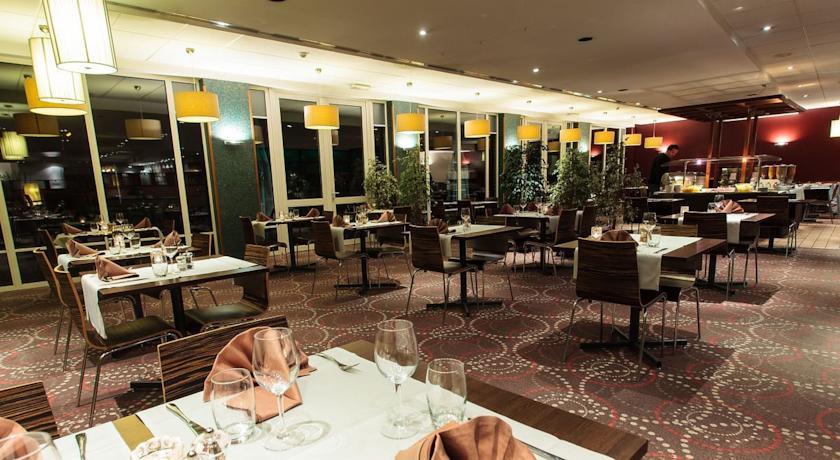 Отель Leonardo Hotel Wavre