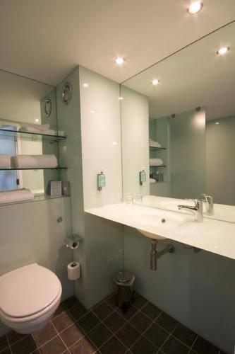 Отель Ramada Encore Crewe