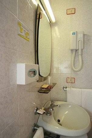 Отель Hotel Montreal