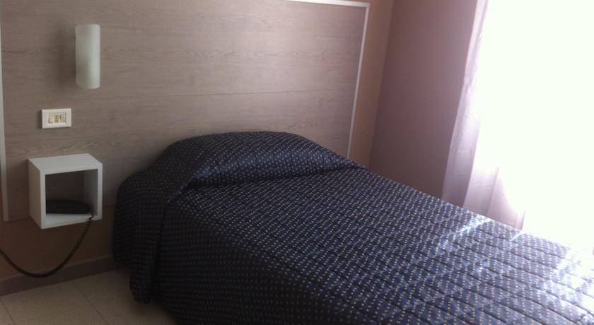 Отель Bert Hotel