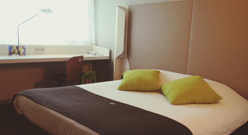 Отель Campanile Hotel Orange