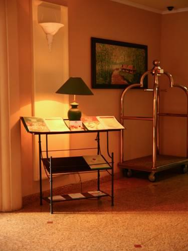 Отель Nam Cuong Hotel Hai Phong