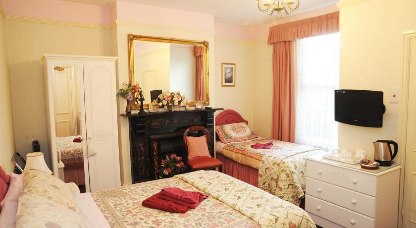 Мини-отель The Dylan Guest House