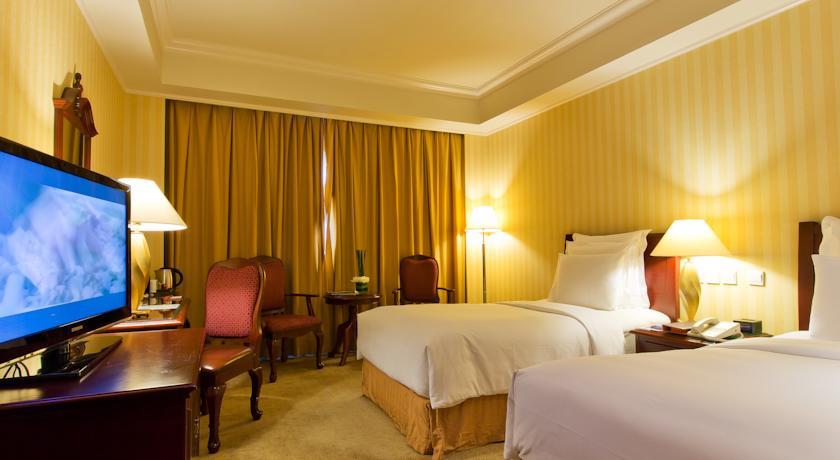 Отель Renaissance Tianjin Downtown Hotel