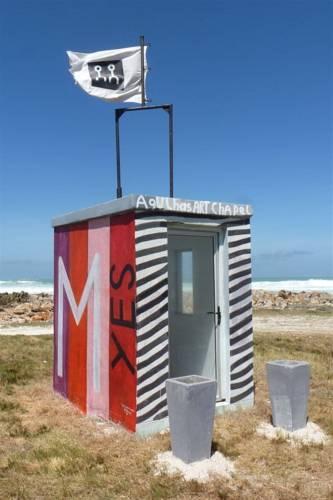 Отель Agulhas Ocean Art House