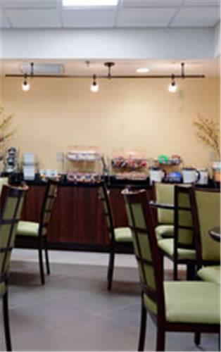 Отель Baymont Inn & Suites Augusta West