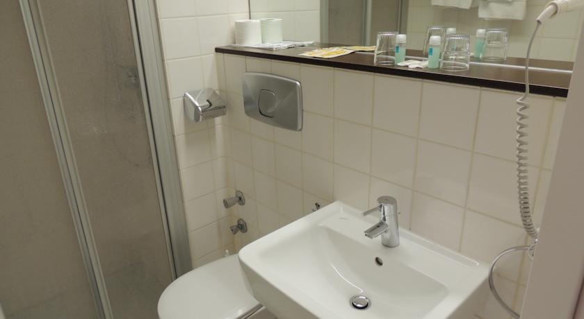 AAA Budget Hotel